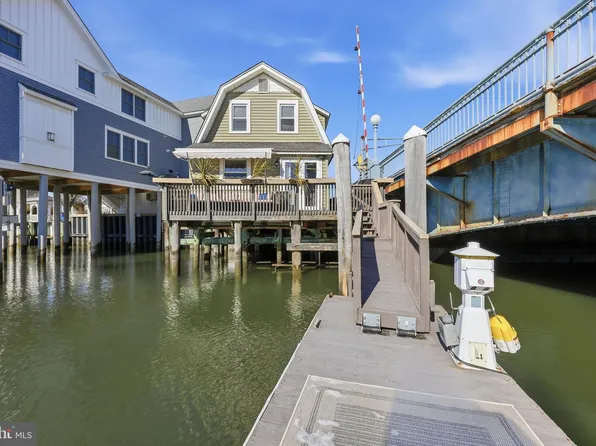 104 N Derby Ave, Ventnor, NJ 08406