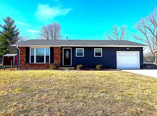 1713 Stanley Dr, Olney, IL 62450