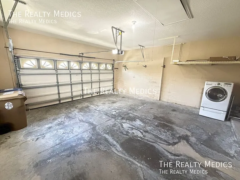 1565 The Oaks Blvd — Photo 55