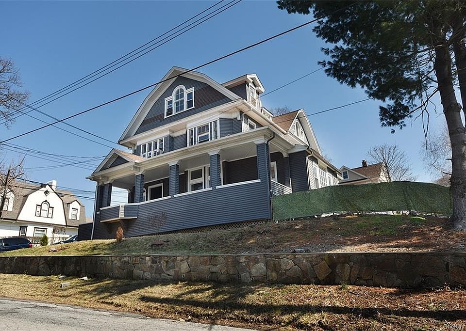 1st image of 82 Bellevue Pl