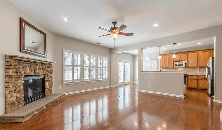 7661 Legacy Rd — Photo 11