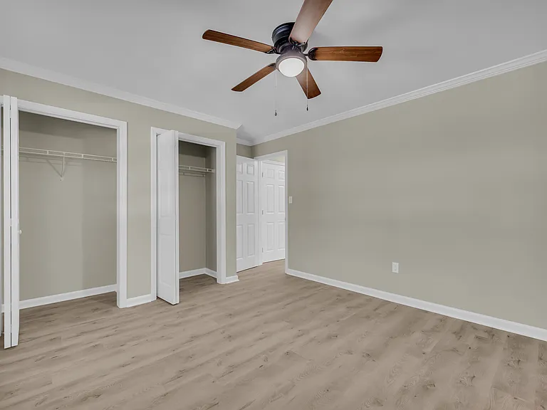 100 Woodstone Dr #7 — Photo 33
