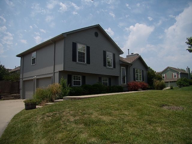 1st image of 348 NE Dreamweaver Ave