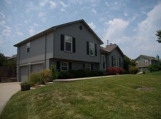 348 NE Dreamweaver Ave, Lees Summit, MO 64086