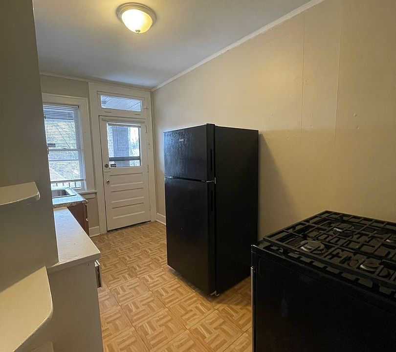 1st image of 183-185 N Jackson Ave #183-2