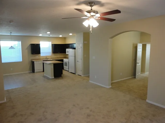2712 Moon Glow Dr NE — Photo 3