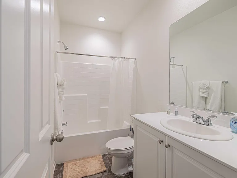 44149 Buckeye Ct — Photo 23
