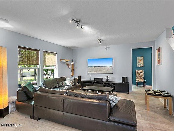 5th image of 434 HERITAGE OAKS Drive