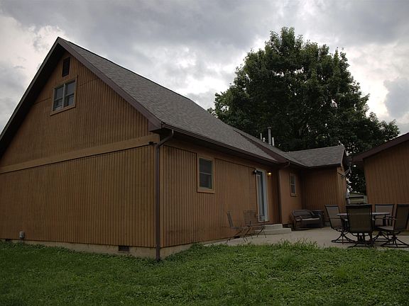 3rd image of 211 S Eugene Ave