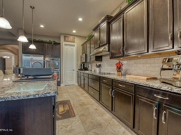 5th image of 4426 Carriage Oak Ln