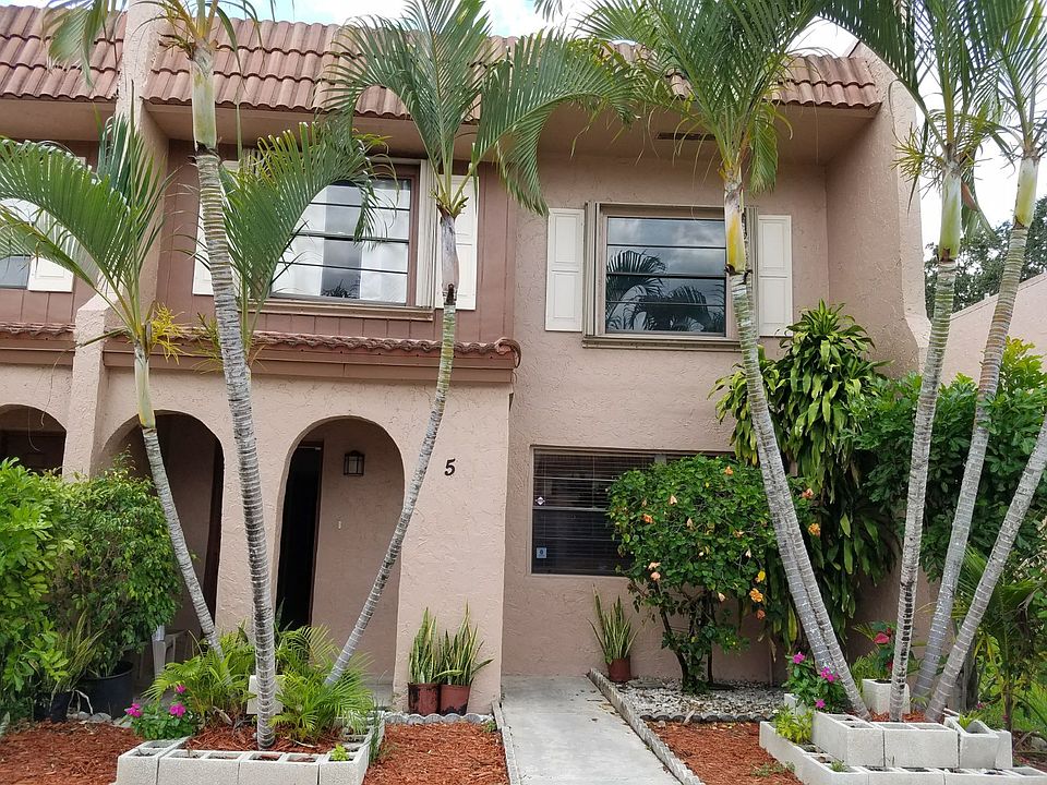 1st image of 5 Matador Ln