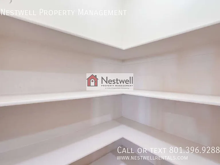 4159 N Fremont Dr — Photo 10