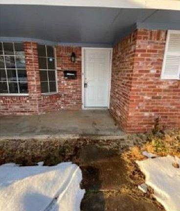 2nd image of 426 Beals Pl