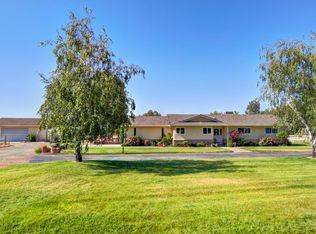 2934 E Forest Lake Rd, Acampo, CA 95220