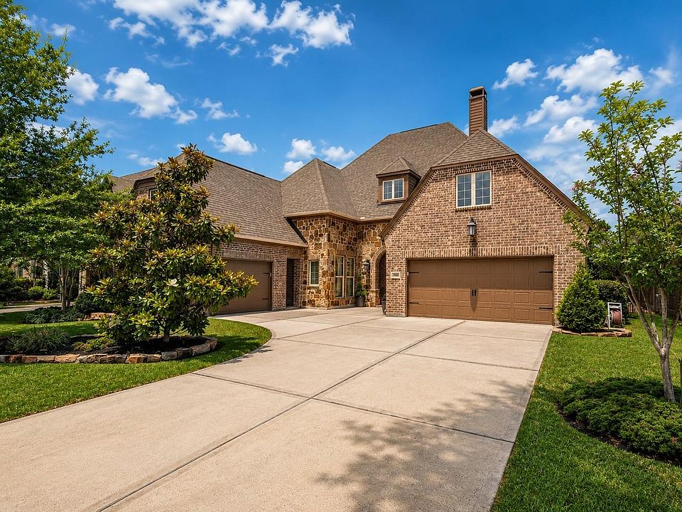 1st image of 105 Golden Bush Pl