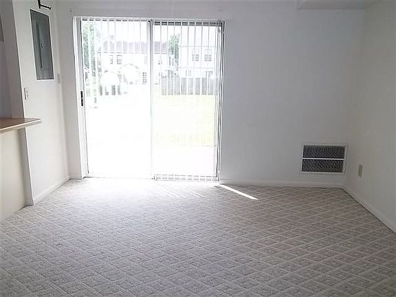 5th image of 3105 London Company Way