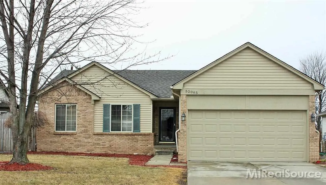 52065 Hickory Dr photo 1