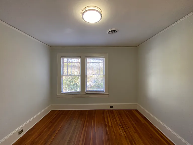 1912 Elizabeth Ave — Photo 16