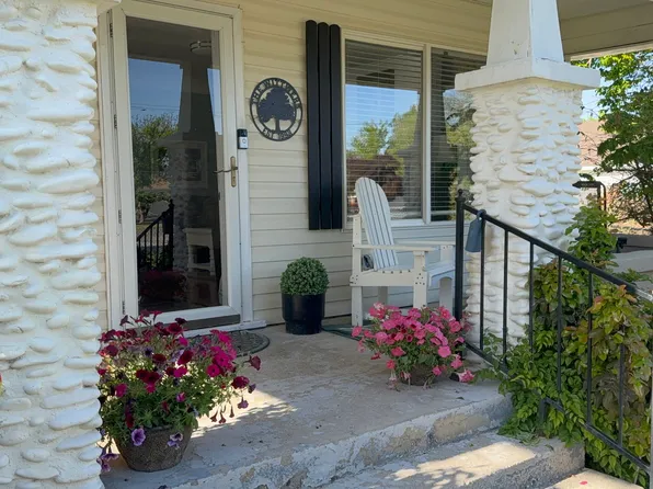 90 W Cherry St, Grantsville, UT 84029