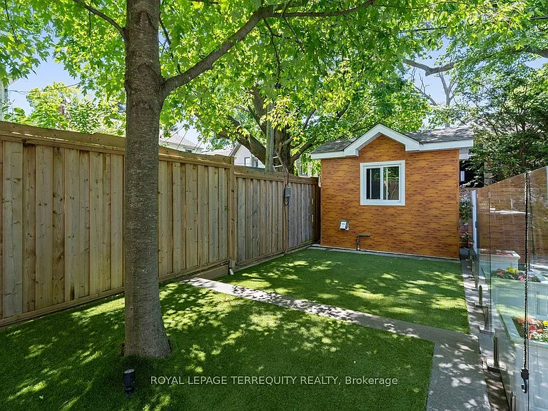 101 Chestnut Hills Pkwy — Photo 44