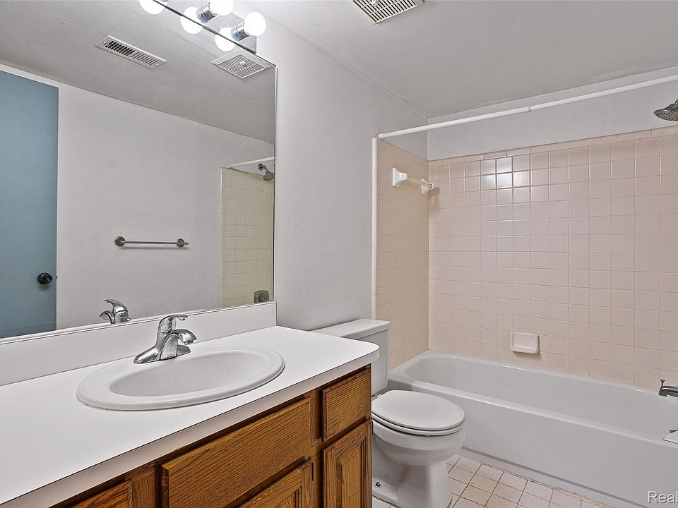 7147 Elmhurst, photo 14