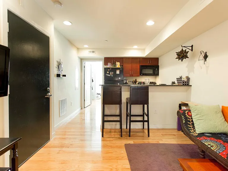 526 S 13th St #B — Photo 1