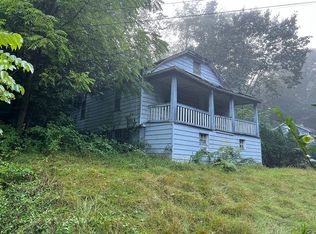 105 Daisytown Rd, Daisytown, PA 15427