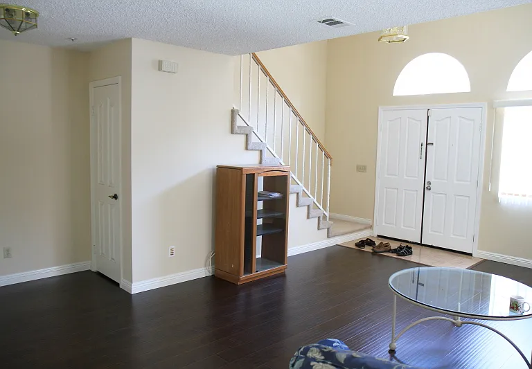 5542 Sultana Ave — Photo 4