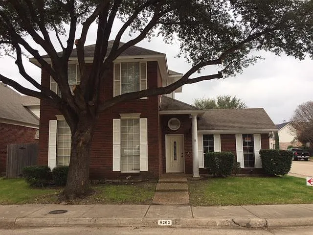 3 bed, 2.5 bath, 1700 sqft, $2,600 — Photo 2