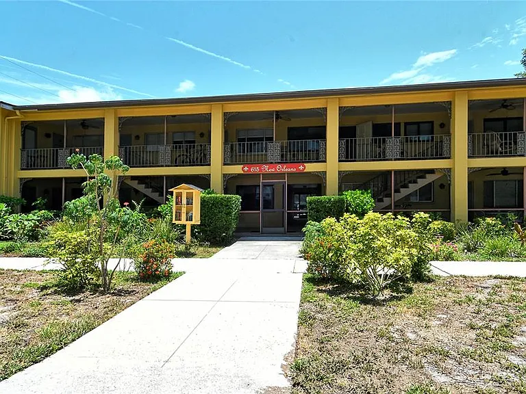 615 S Palm Ave #11 — Photo 3