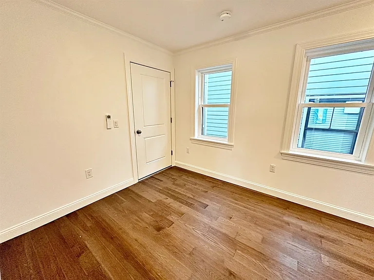 33 Leyden St #6 — Photo 13