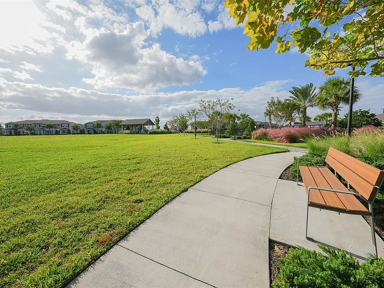 16284 Admirals Cove Ln — Photo 31