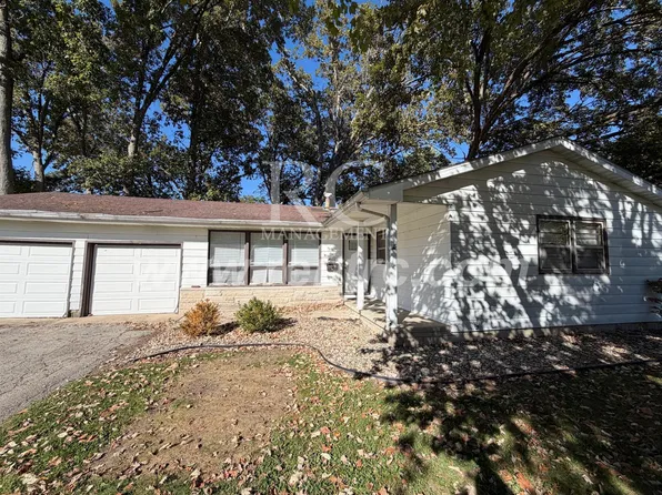605 Shadowlawn Pl, Danville, IL 61832