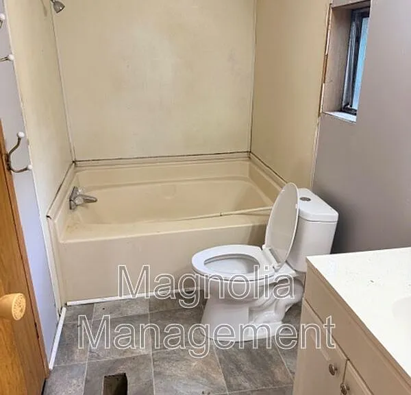 897 Faulkner Town Rd — Photo 4
