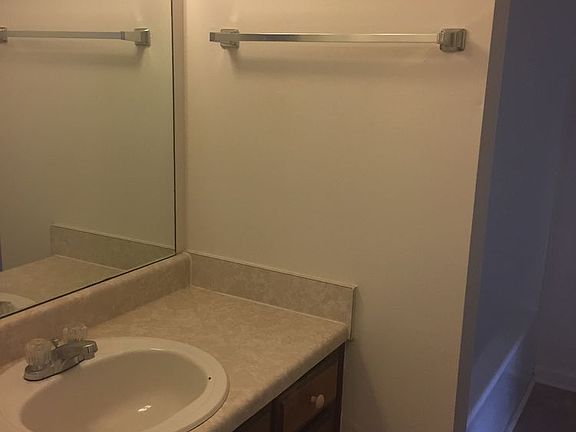 3rd image of 500-506 Windellwood Cir