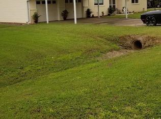 500 Lazy Ln, Anahuac, TX 77514