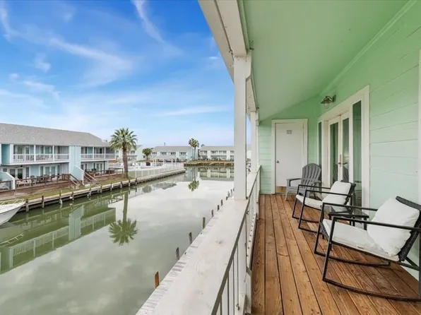 610 Lauderdale Dr Unit 610, Rockport, TX 78382