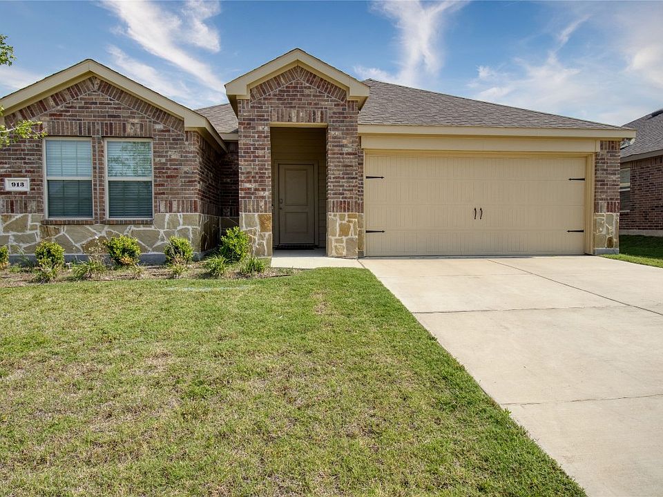 1st image of 913 English Dr