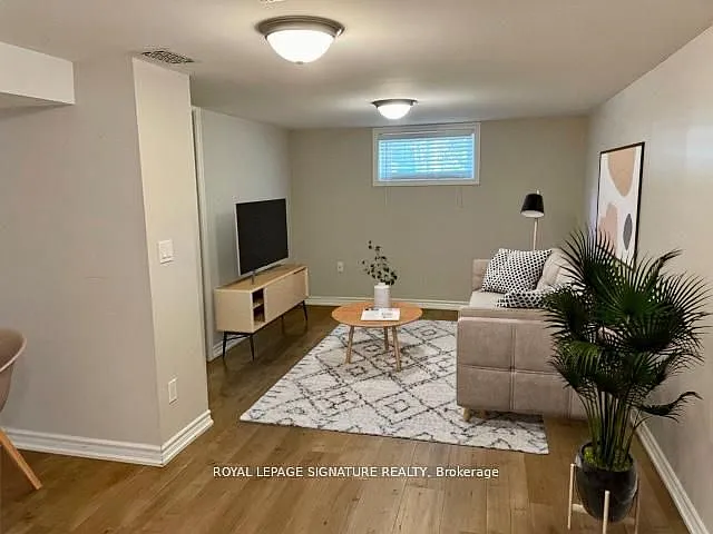1528 Pharmacy Ave #BASEMENT — Photo 4