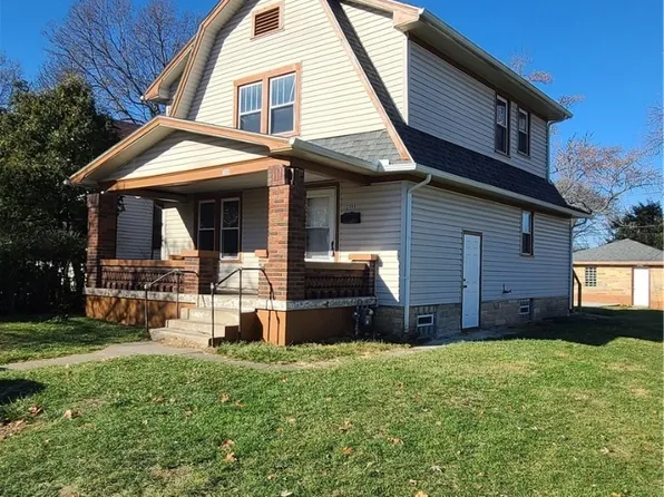 2505 Oakridge Dr, Dayton, OH 45417