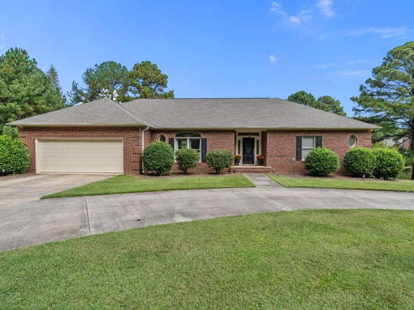 1121 Revenel Dr, Sanford, NC 27330