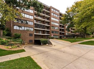 600 4th St SW APT 107, Rochester, MN 55902