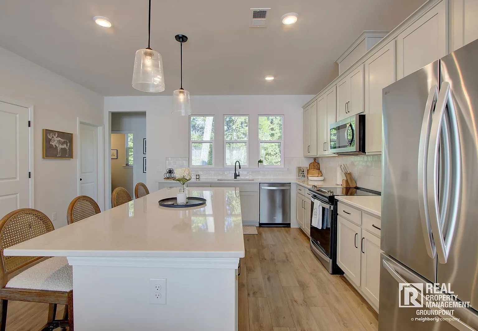 3 bed, 2.5 bath, 2218 sqft, $2,500 — Photo 4