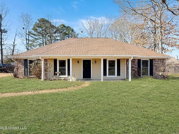 214 Chinkapen Dr, Brandon, MS 39047