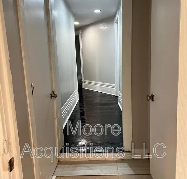 1018 W Sears St — Photo 16