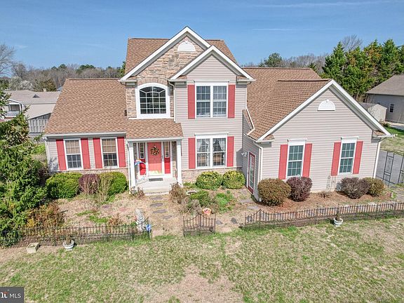 2nd image of 2 Gardenia Blvd