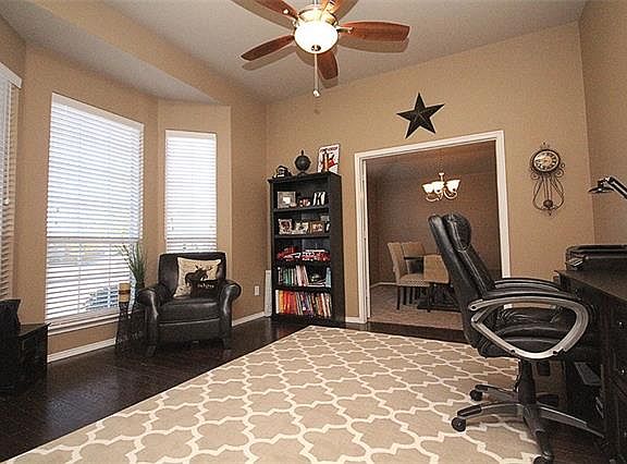 5th image of 1217 Bay Line Dr