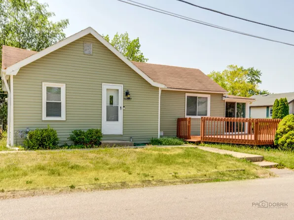 36087 N James Ct, Ingleside, IL 60041