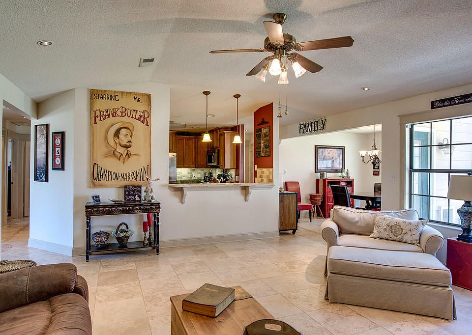 1st image of 2716 Summertree Ln