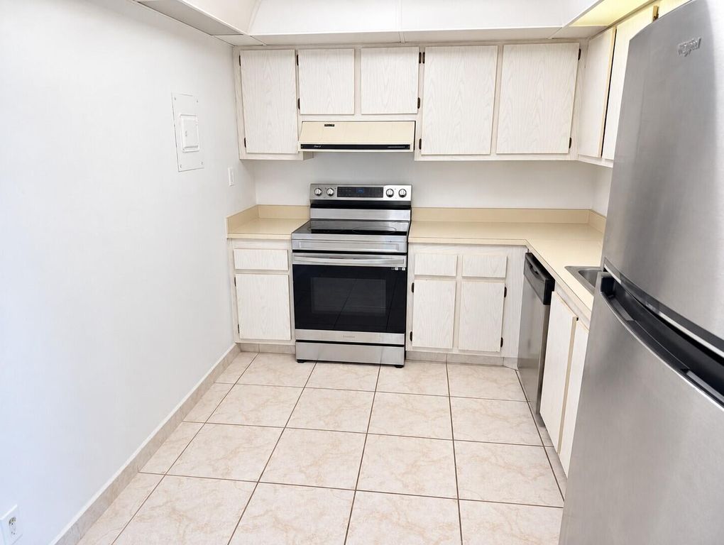 525 N Ocean Blvd APT 1621, photo 6